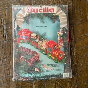 Bucilla 1991 Holiday Express Table Decor Craft Kit